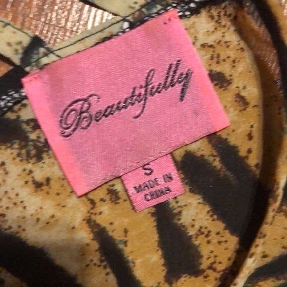 Beautifully size small R31 - Picture 3 of 5